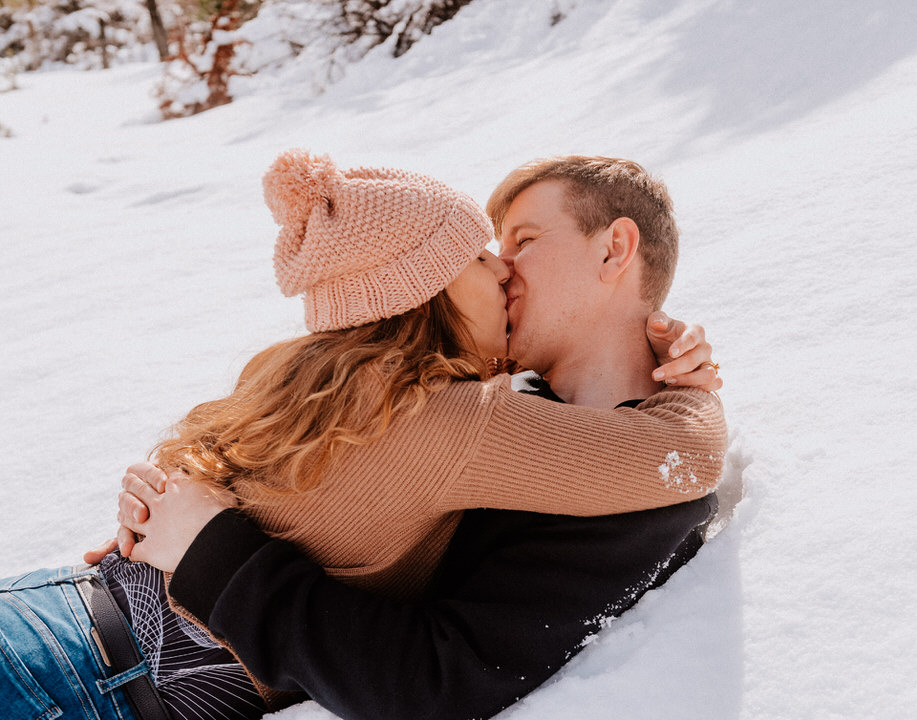 casal na neve bariloche