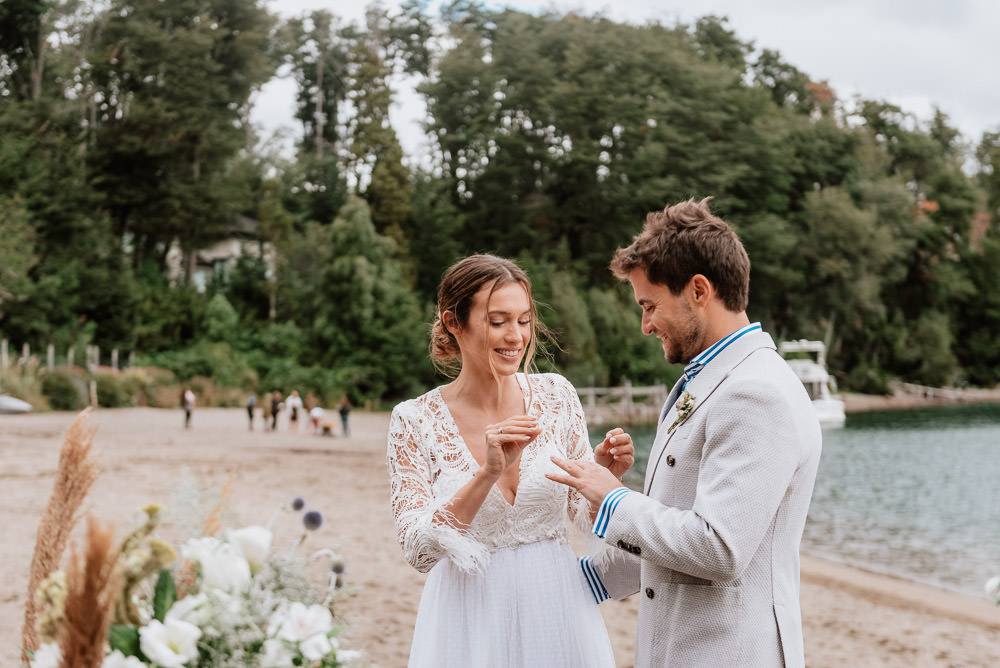 fotos de casamiento en la playa villa la angostura