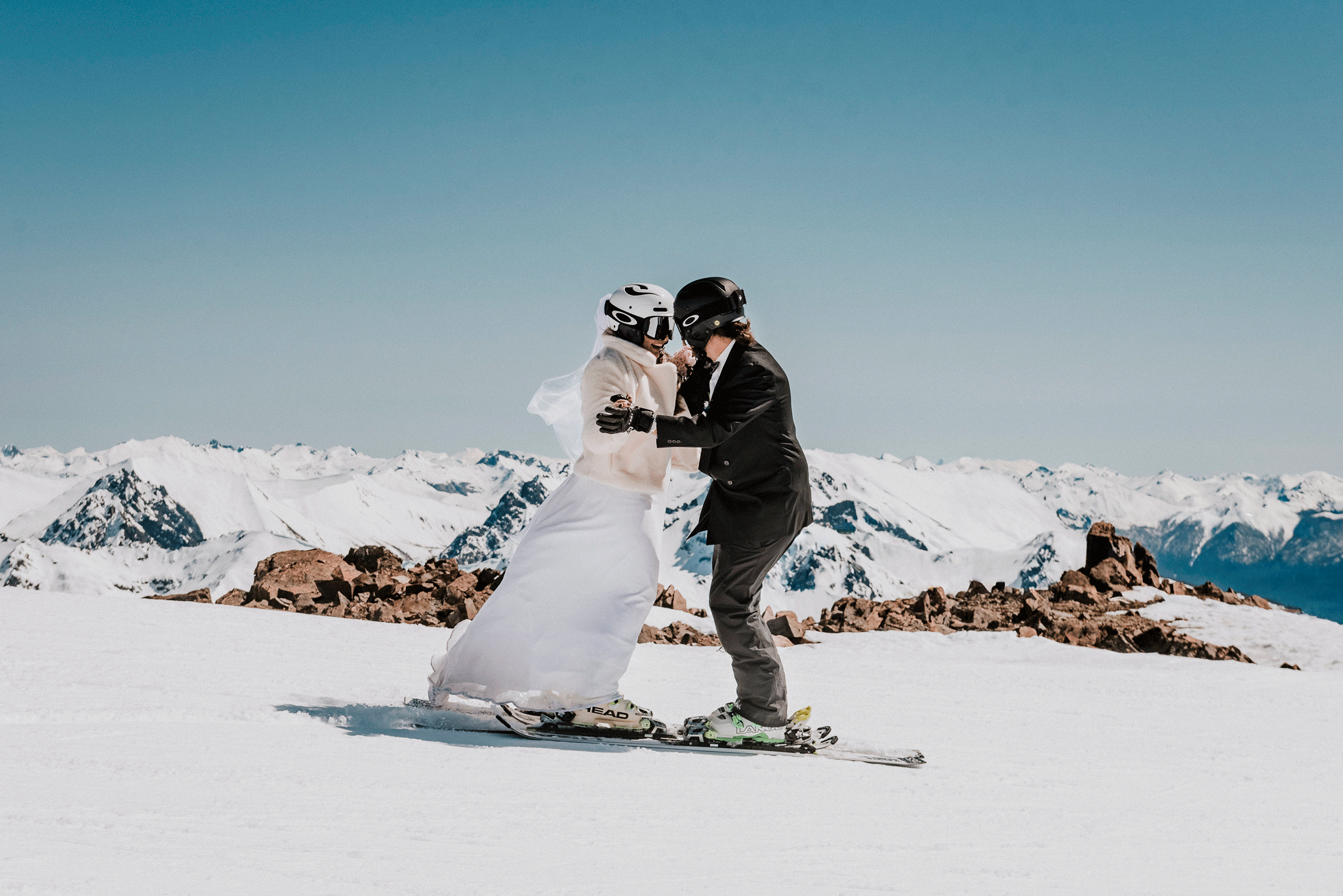 Winter ski elopement Patagonia — Samanta Contin